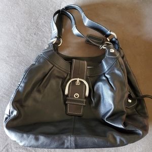 Coach leather shoulder bag